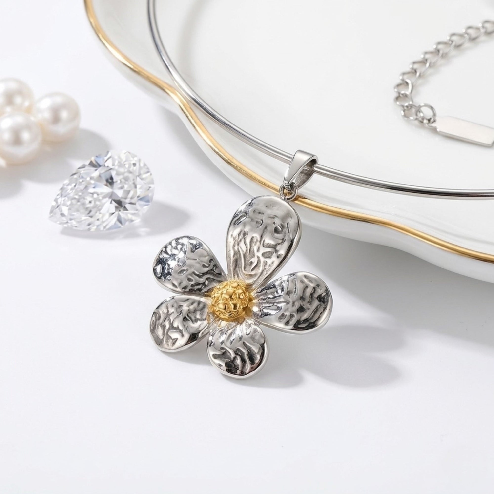 Bloom Choker