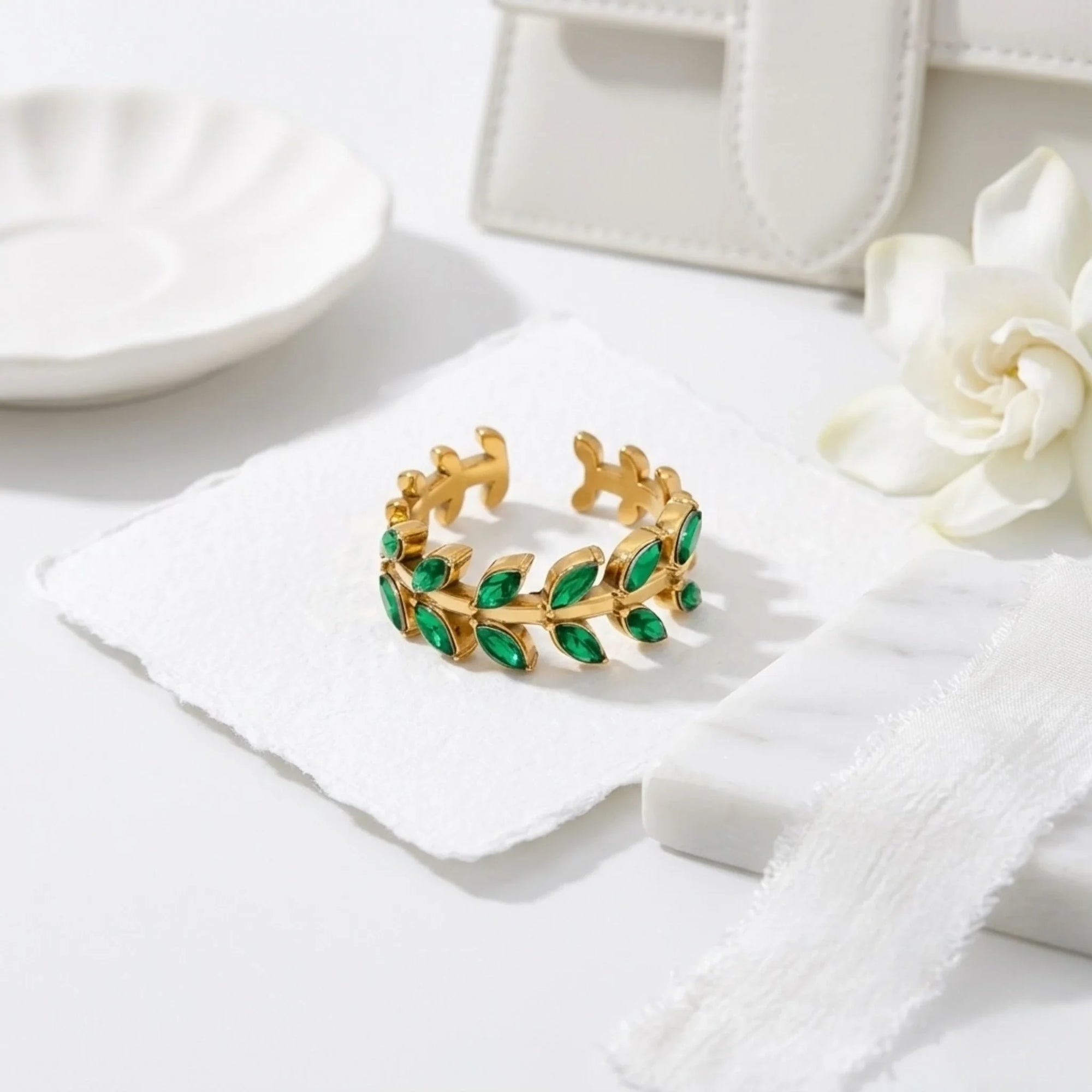 Lively Ring