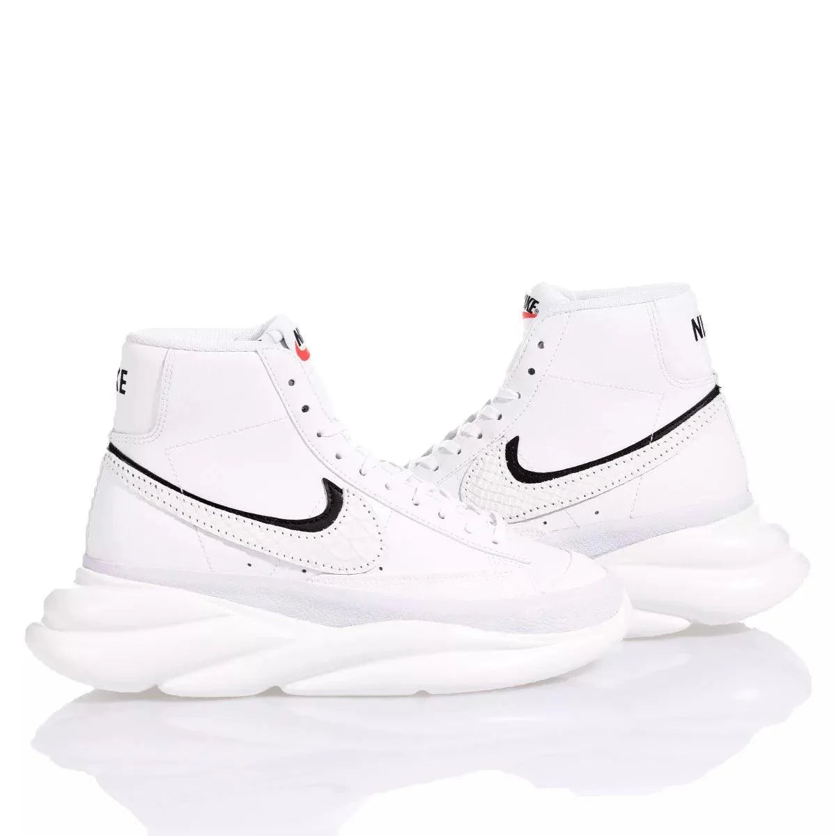 Nike Wave Black &amp; White