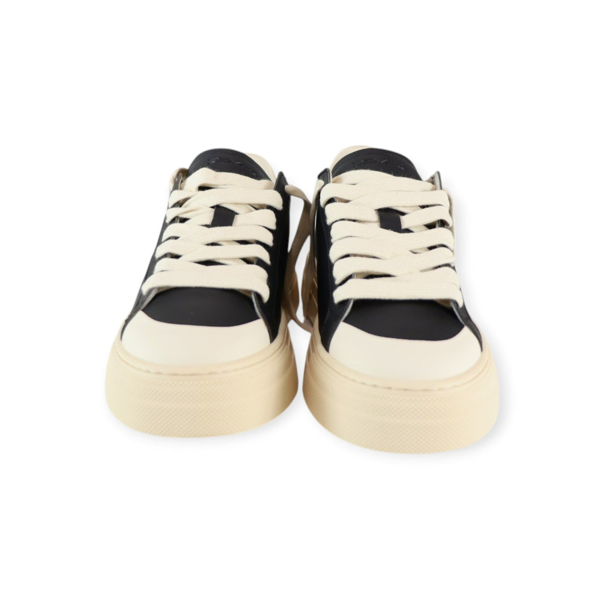 SNEAKERS NERA
