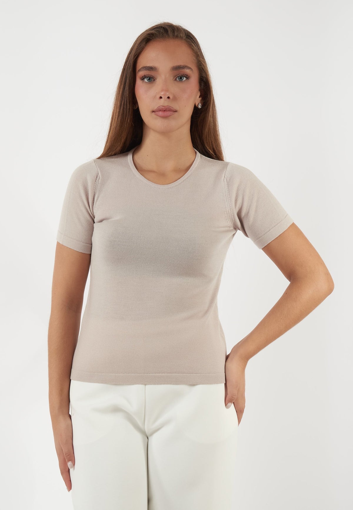 MAGLIA IN LANA BEIGE A MANICHE CORTE