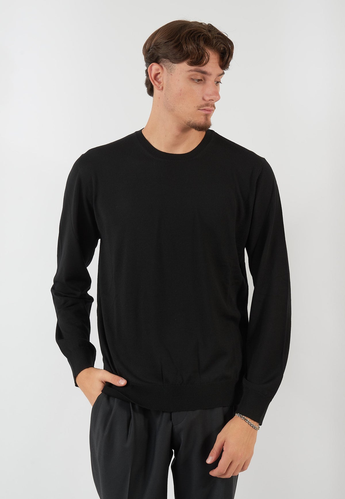 MAGLIA PARICOLLO NERA