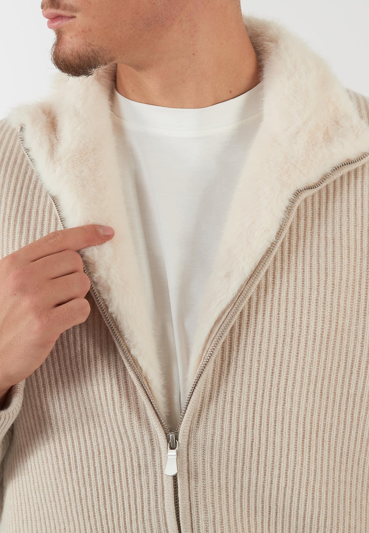 GIACCA IN MAGLIA BEIGE