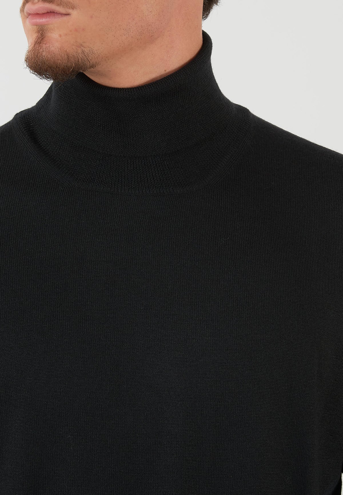 MAGLIA COLLO ALTO NERO