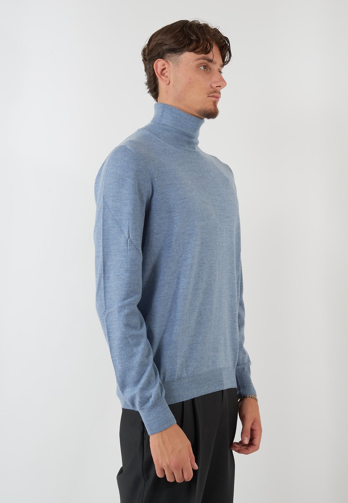 MAGLIA COLLO ALTO AZZURRO POLVERE