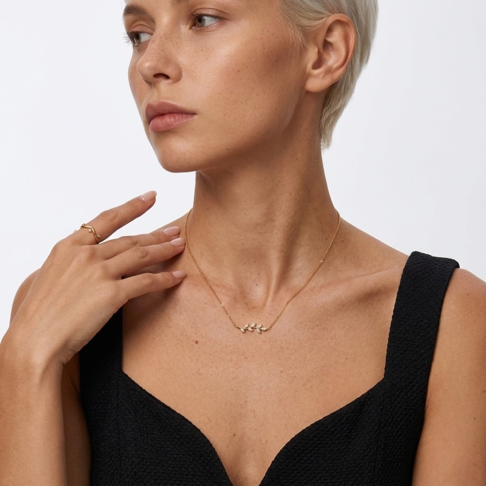 Naniko Necklace