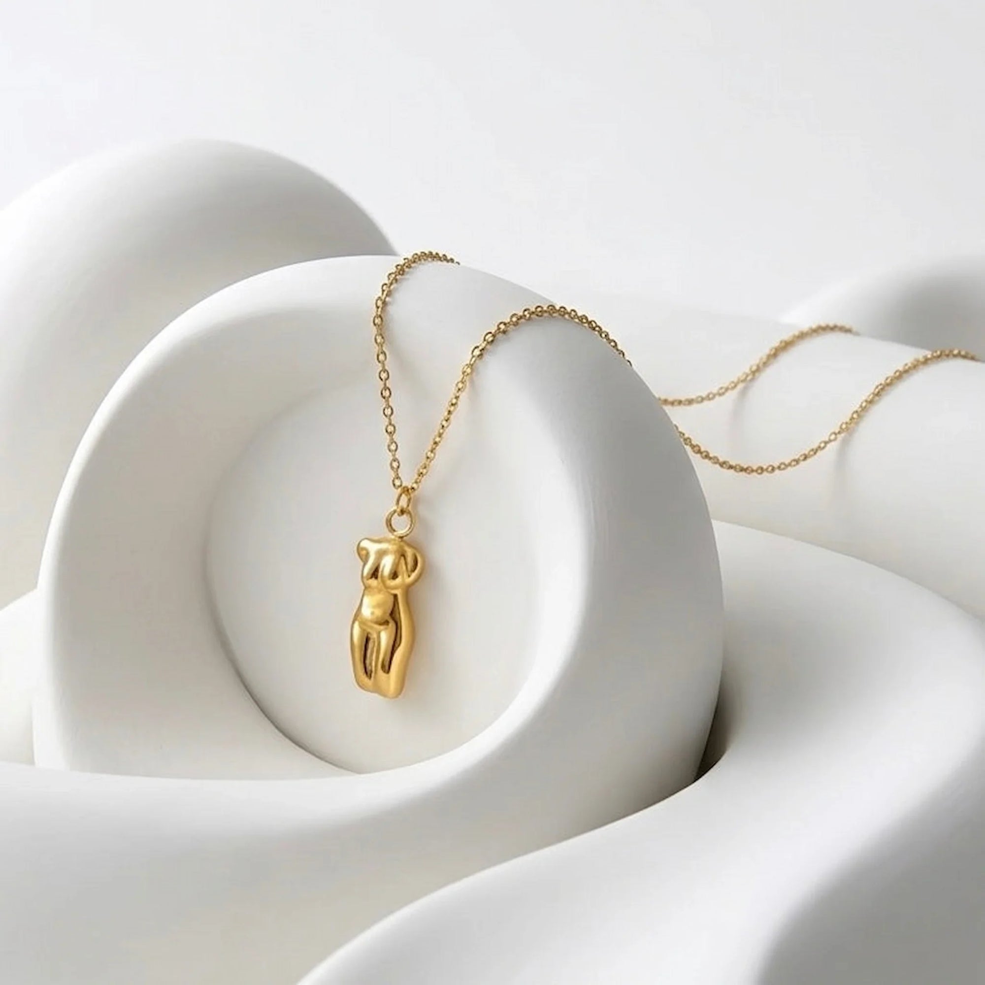 Mannequin Necklace