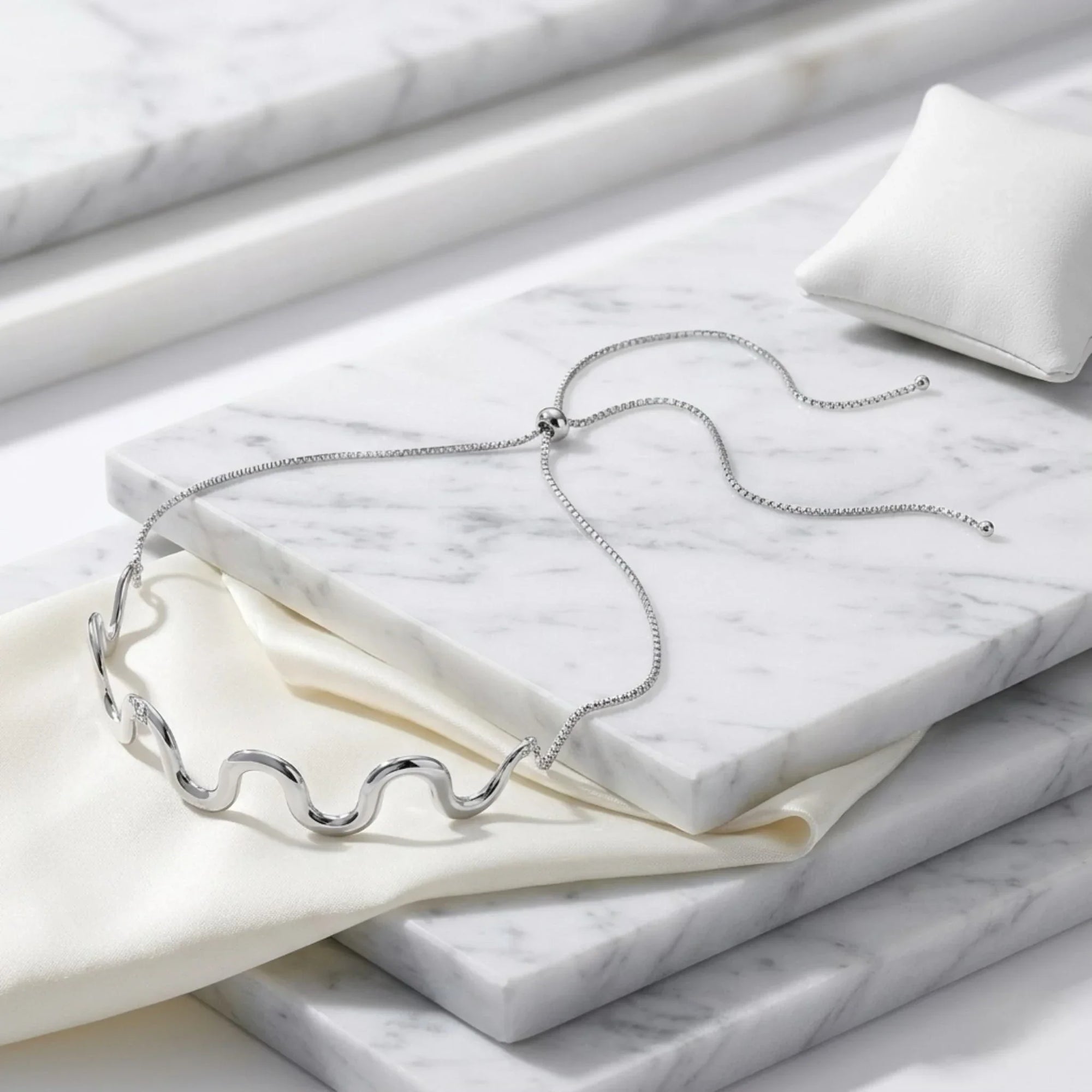 Mila Choker