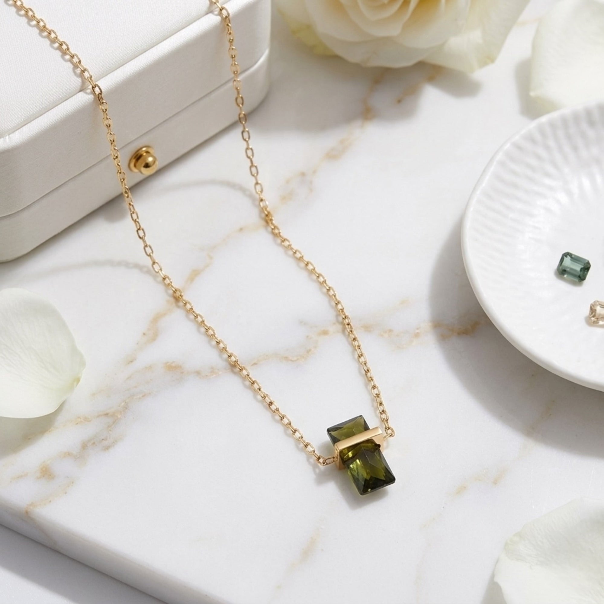 Glinka Necklace