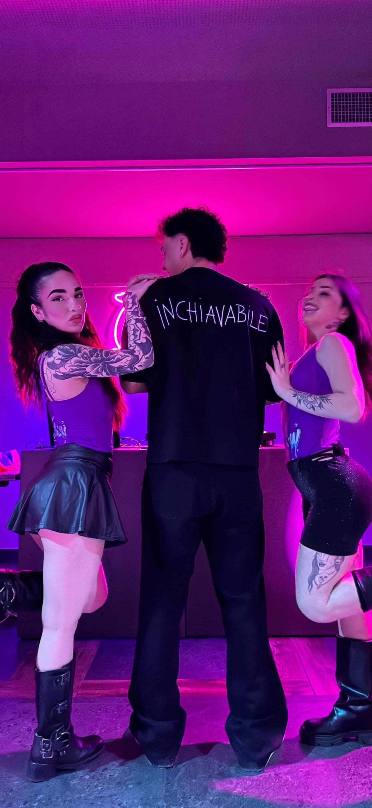 Unchiavable Tee