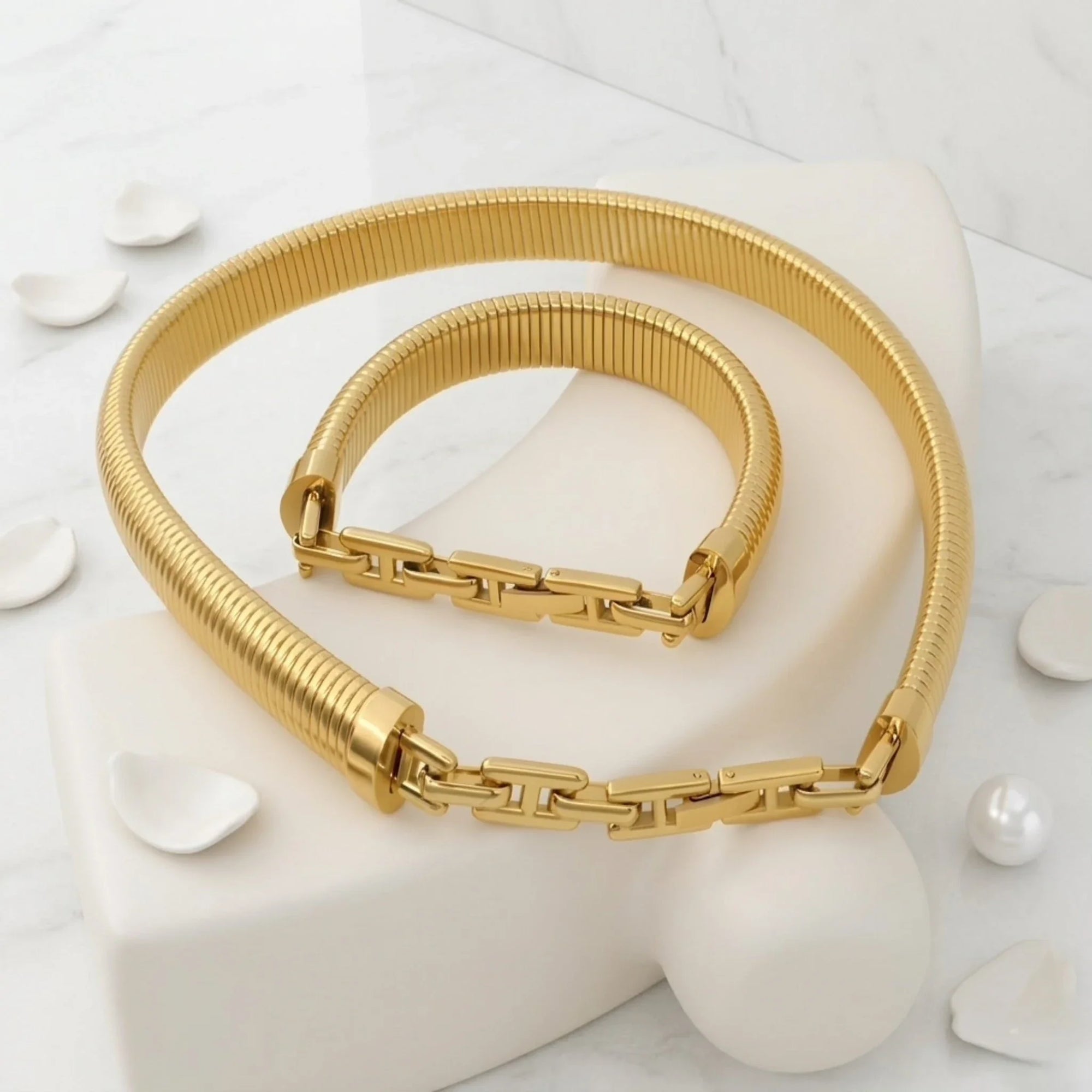 Almond Choker