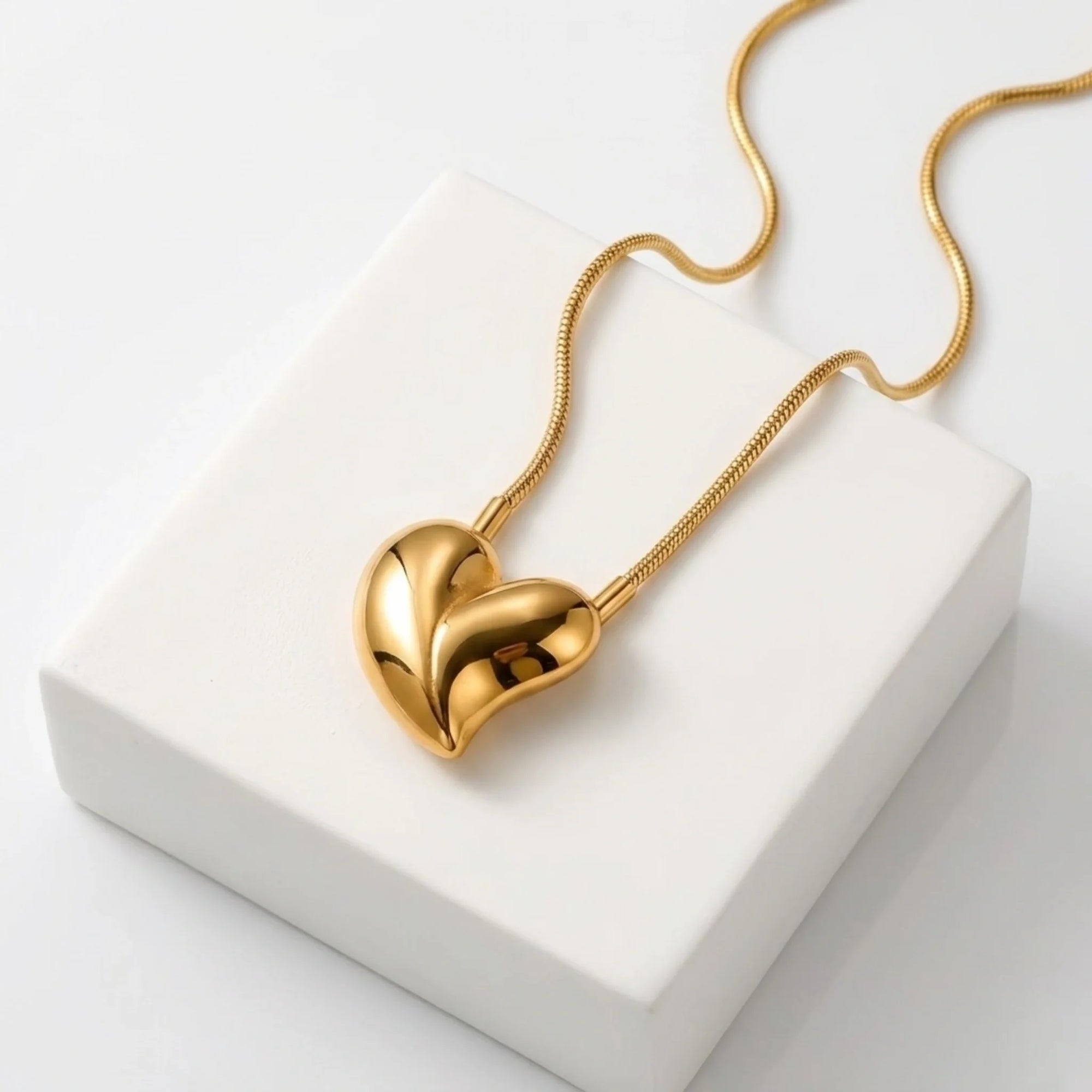 Amorino Necklace