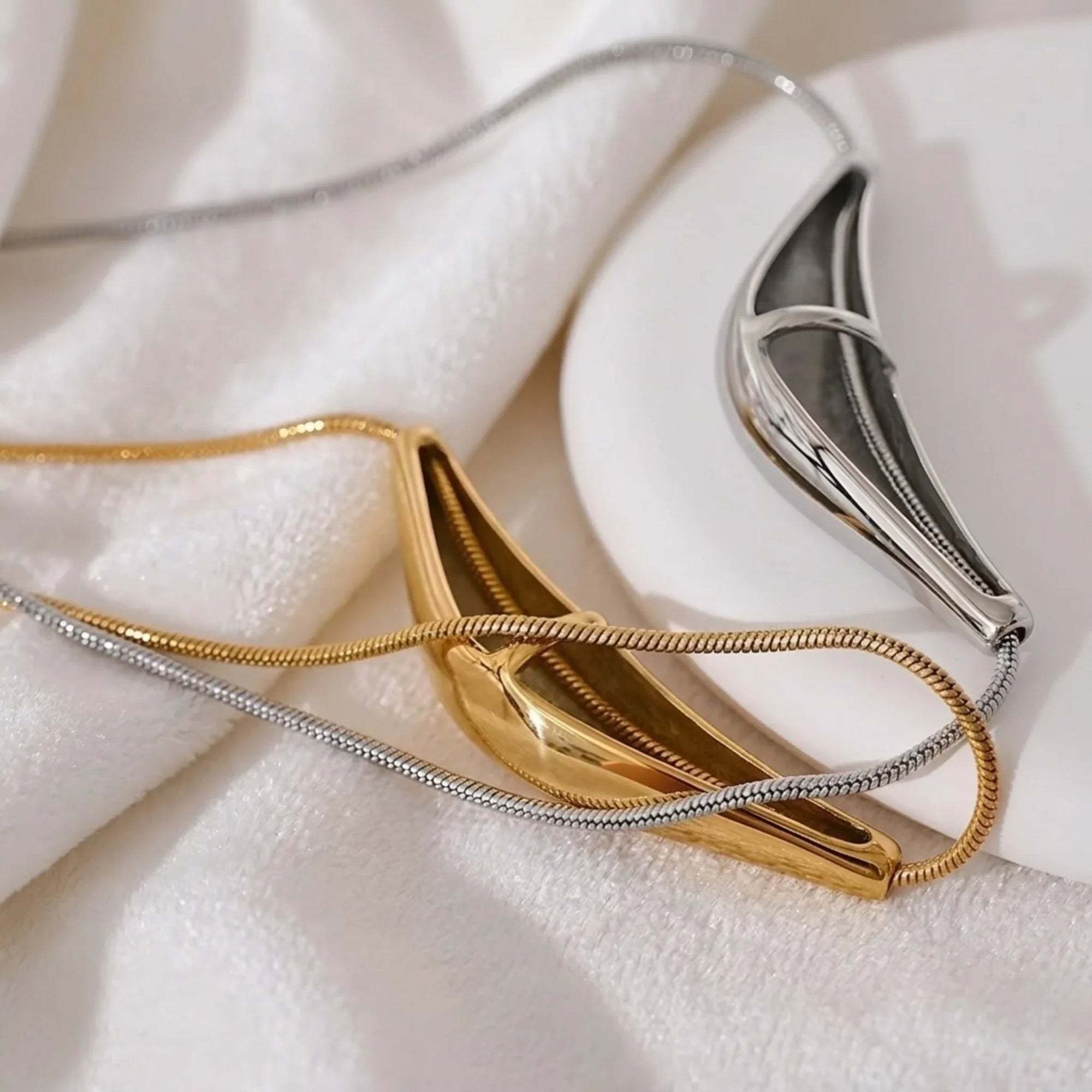 Stefi Choker