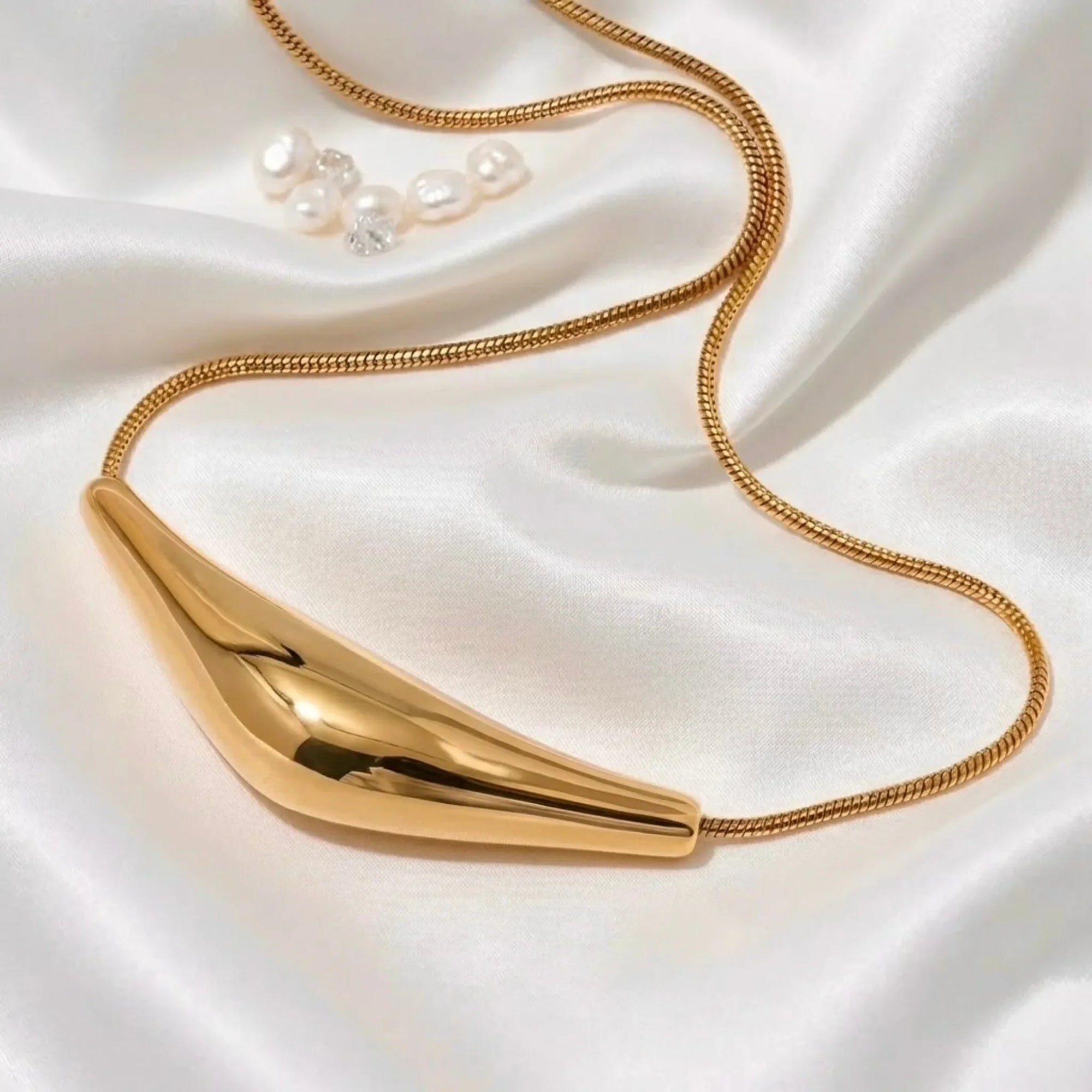 Stefi Choker