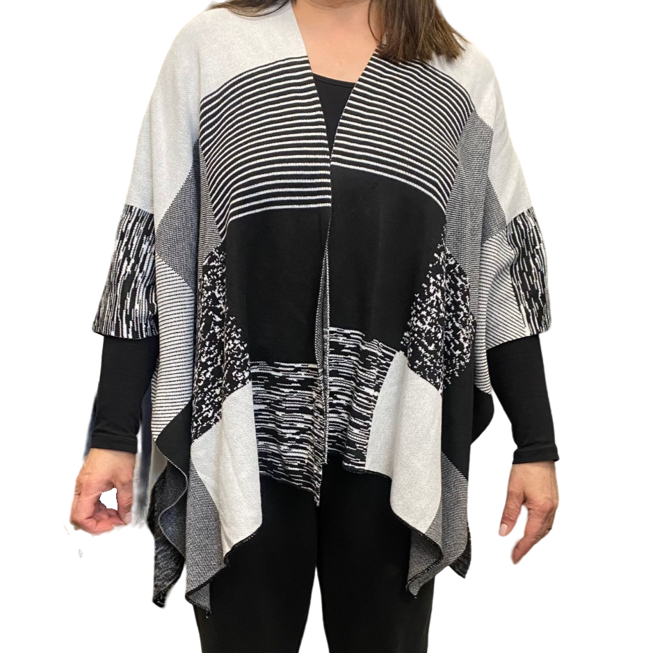 Censured women's sleeved shawl WW2175 T TPW1 0190 black-white