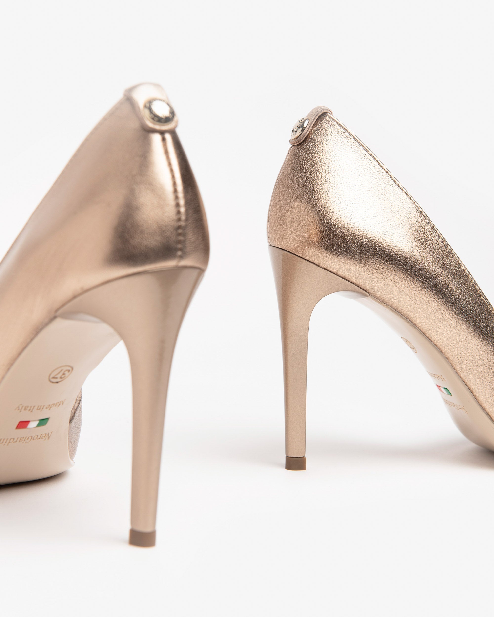Dècollettè da donna in pelle Platino E218332DE_434