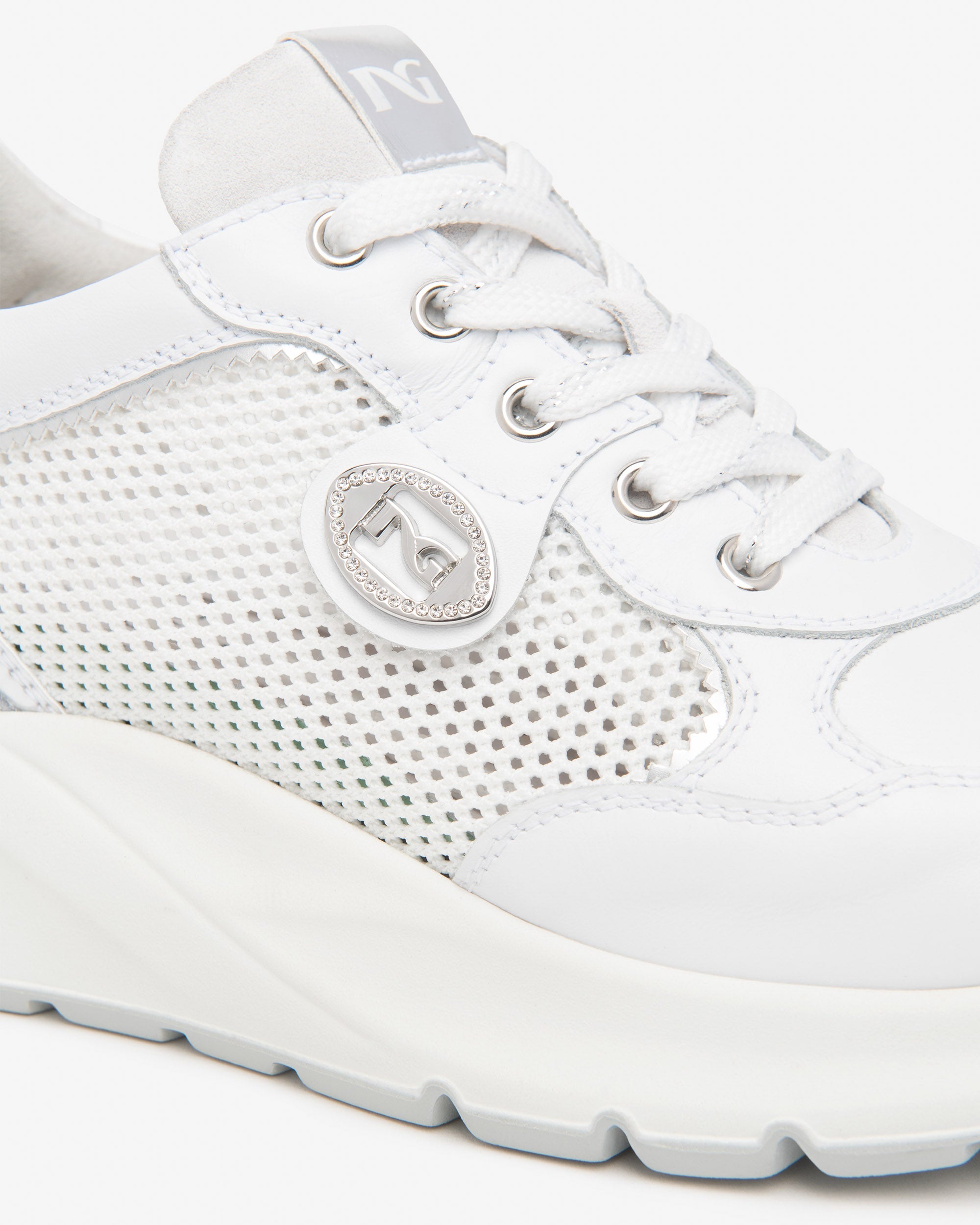 Nero Giardini  Sneakers da donna in pelle, tela e materiale tecnico E615180D 707 Bianca