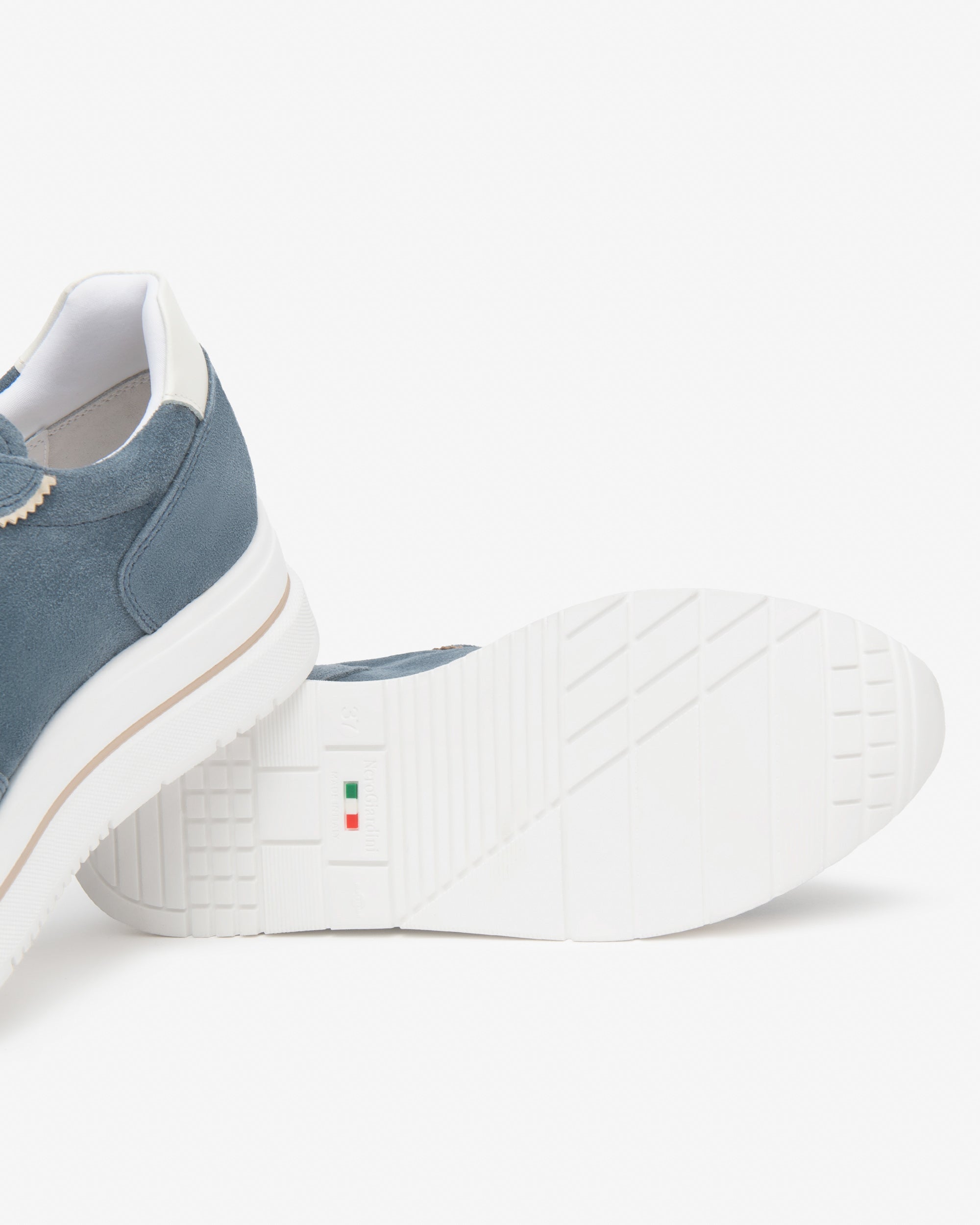 Sneakers da donna in pelle scamosciata avio e tessuto tecnico E615200D_203