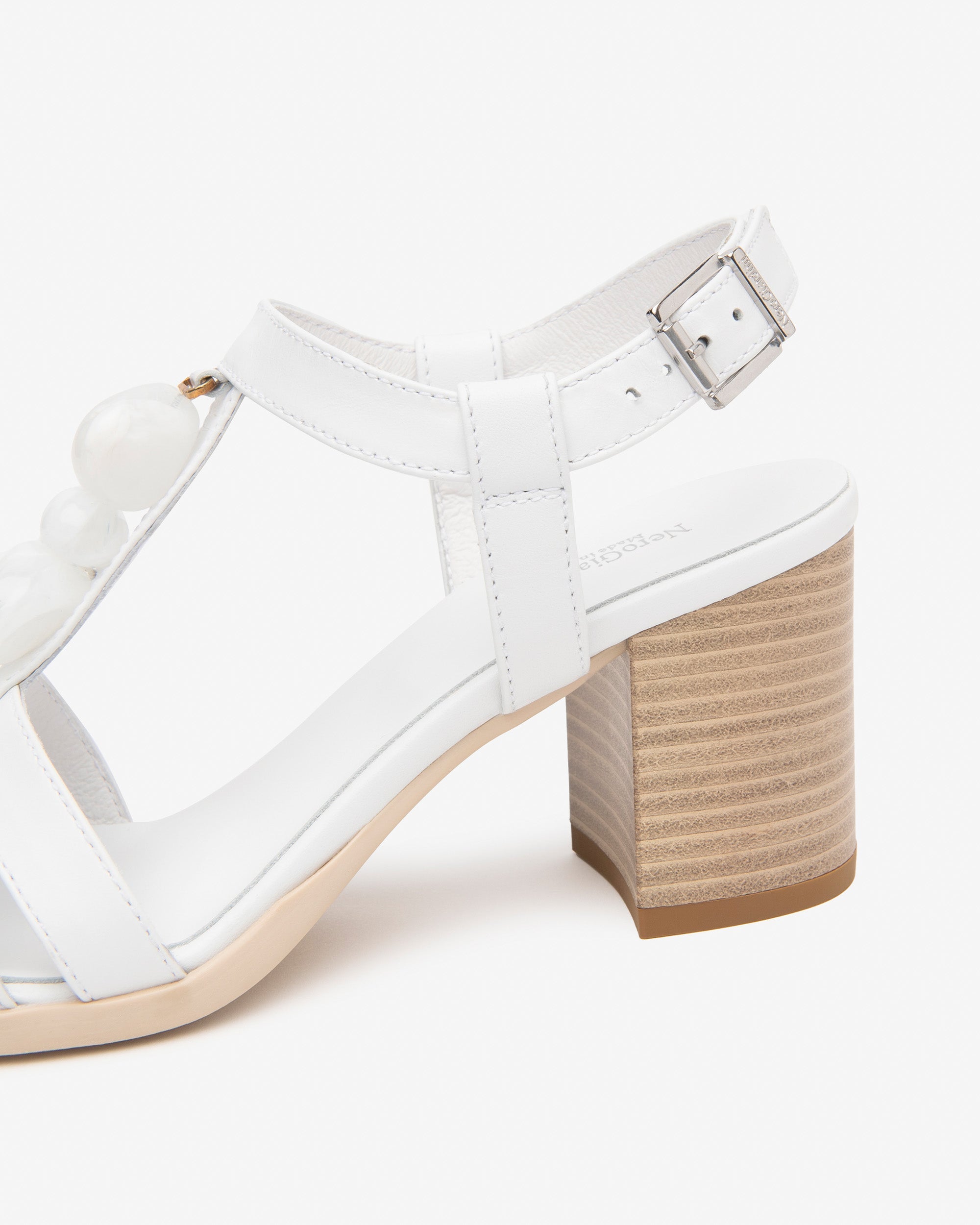 NeroGiardini Sandali Donna in Pelle bianco E615860D