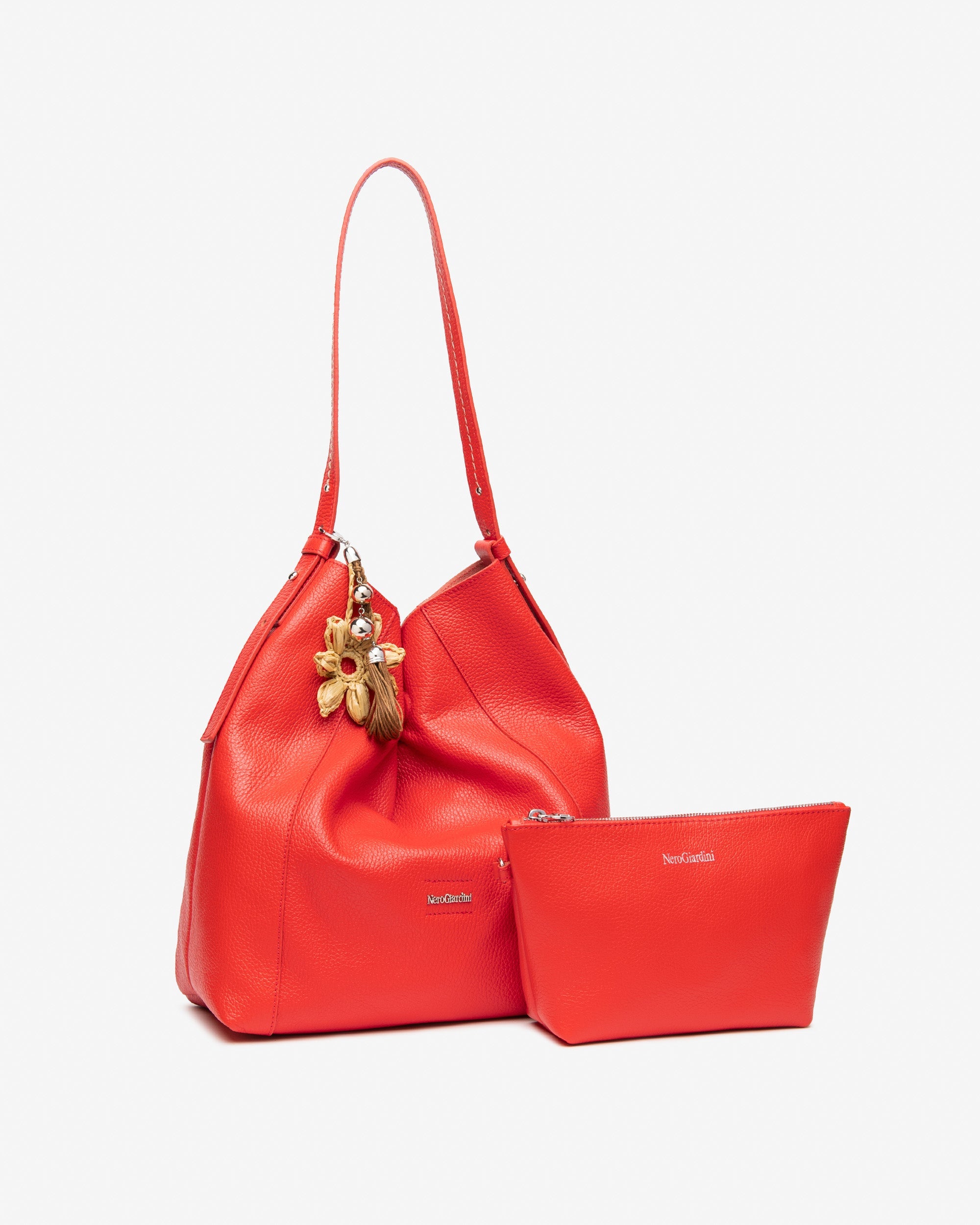 E644140D_600 Women's Leather Shoulder Bag