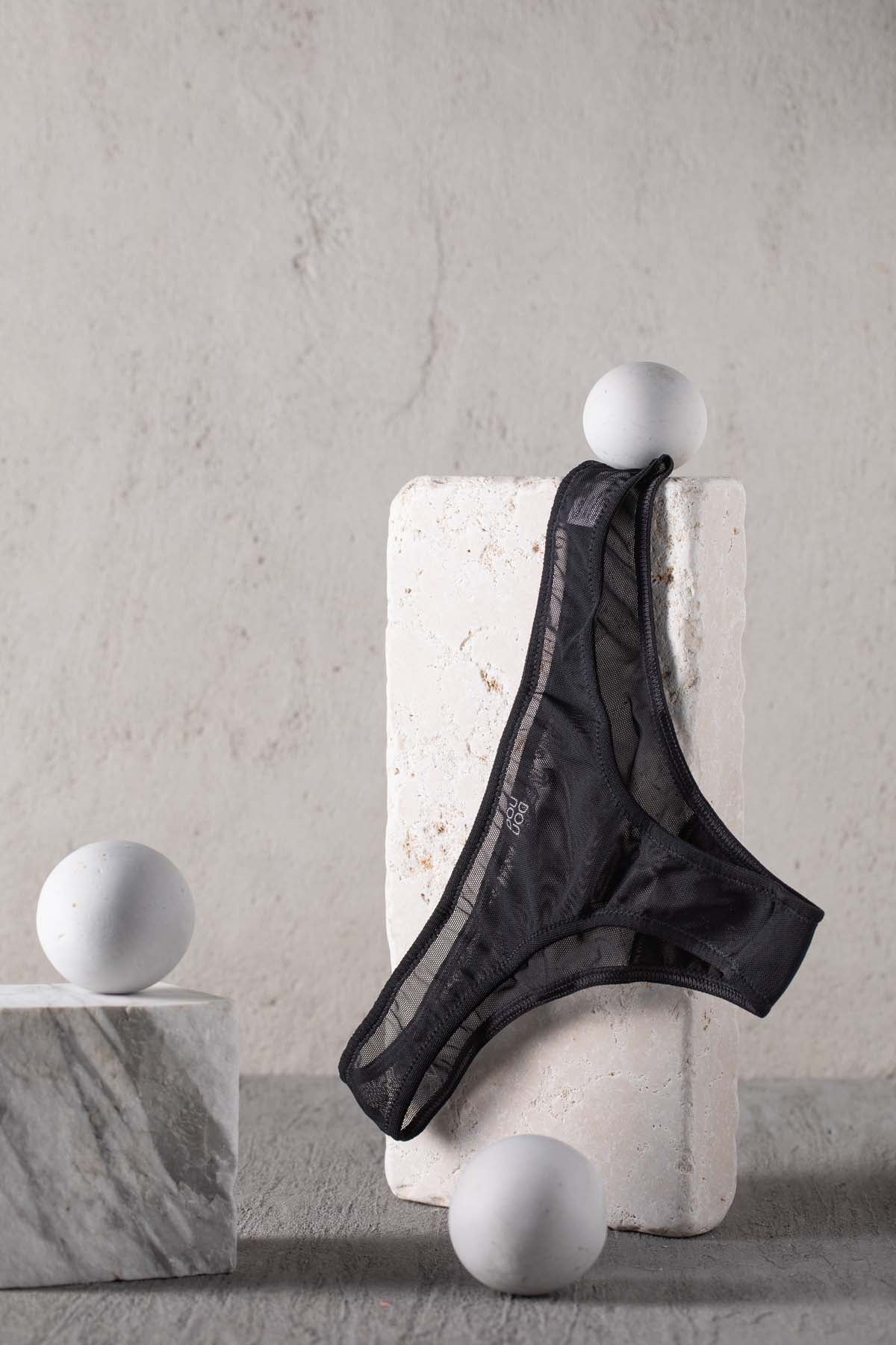 DOUUOD Slip a Brasiliana in Tulle Elasticizzato Nero