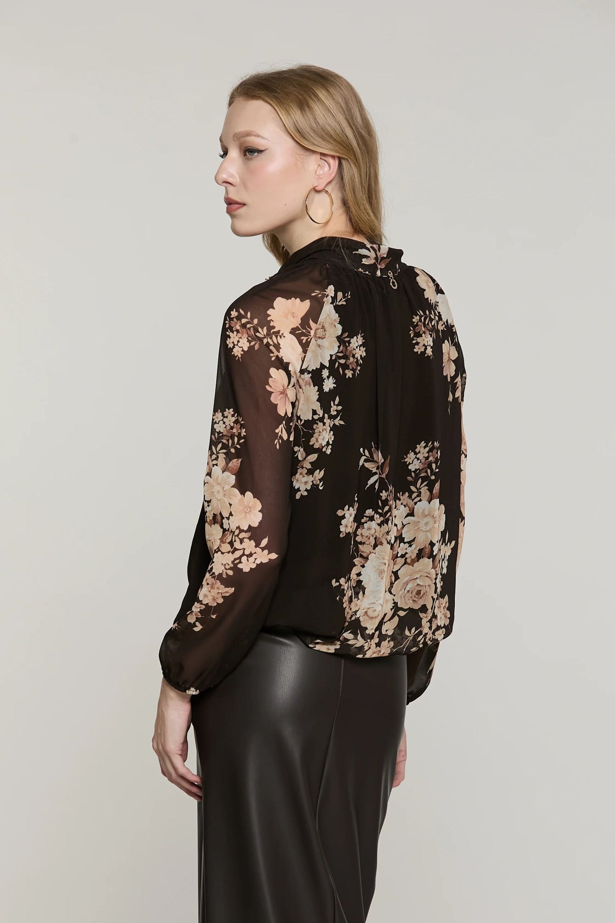 Relish Blusa RATIH manica lunga con elastico colletto più fusciacca fantasia fiori RDA2603009022 cioccolato