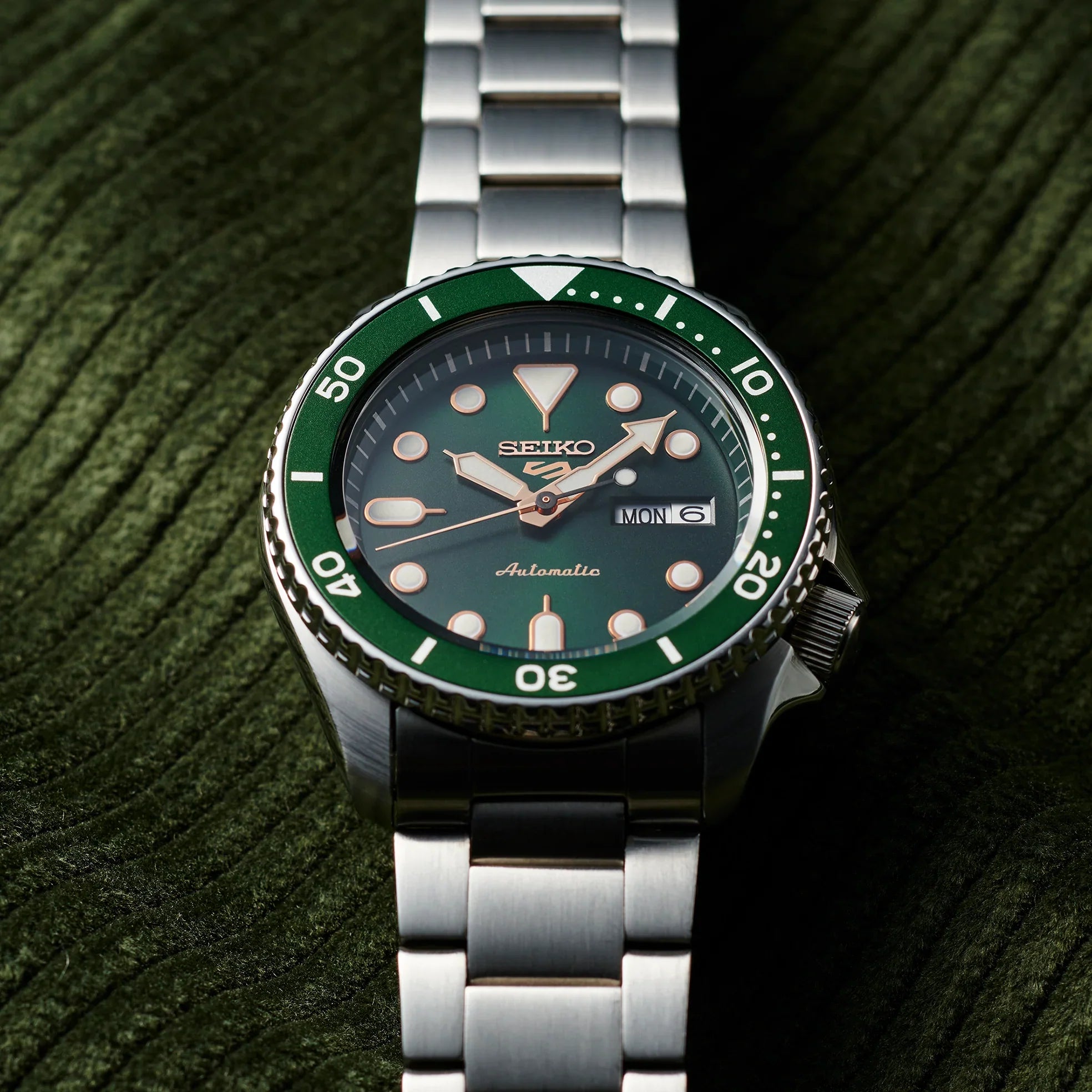 Seiko 5 Sports SRPD63K1 – Automatico, Ghiera girevole,  Verde, Cassa 42,5 mm