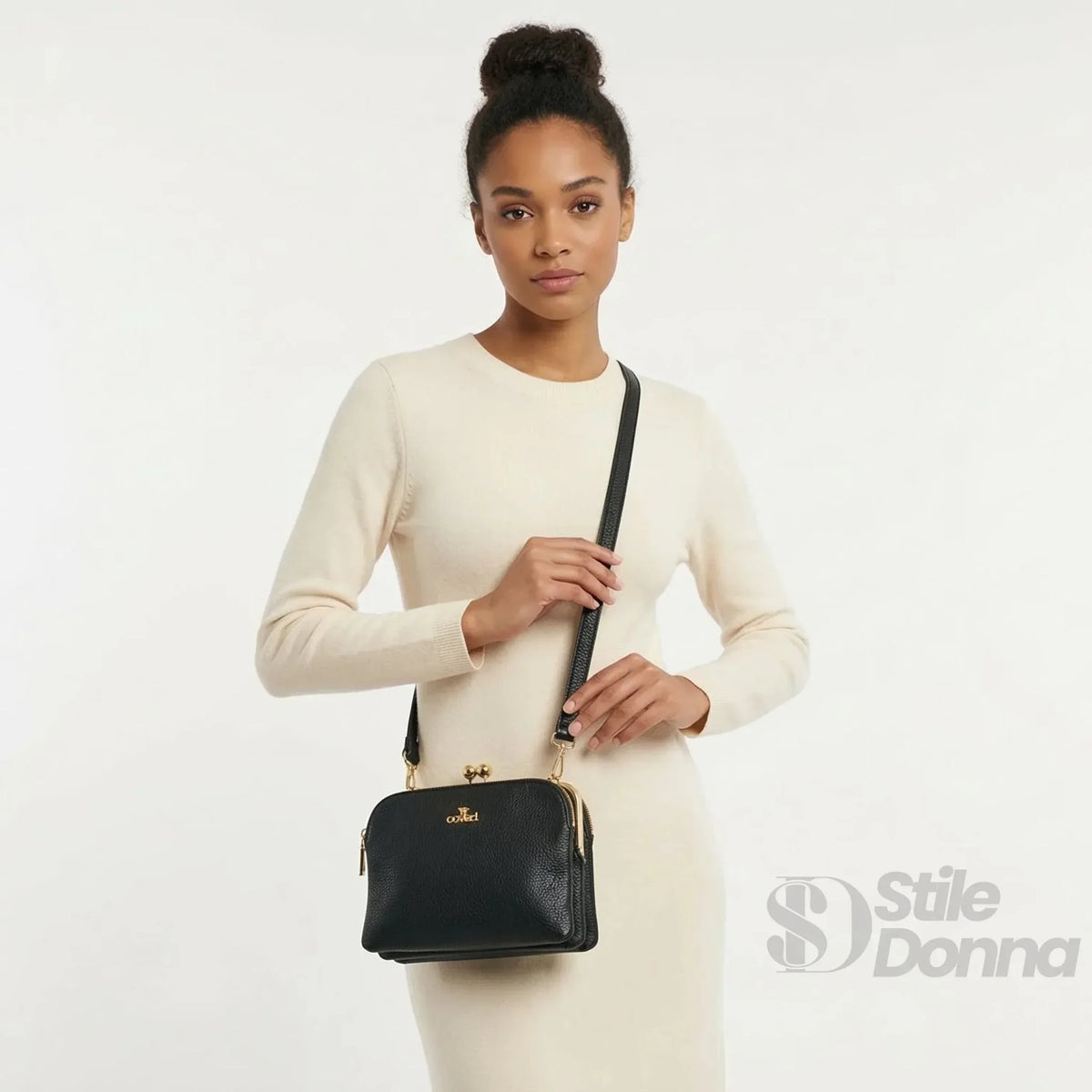 YY Coveri Pochette a Tracolla in Ecopelle con Logo Dorato