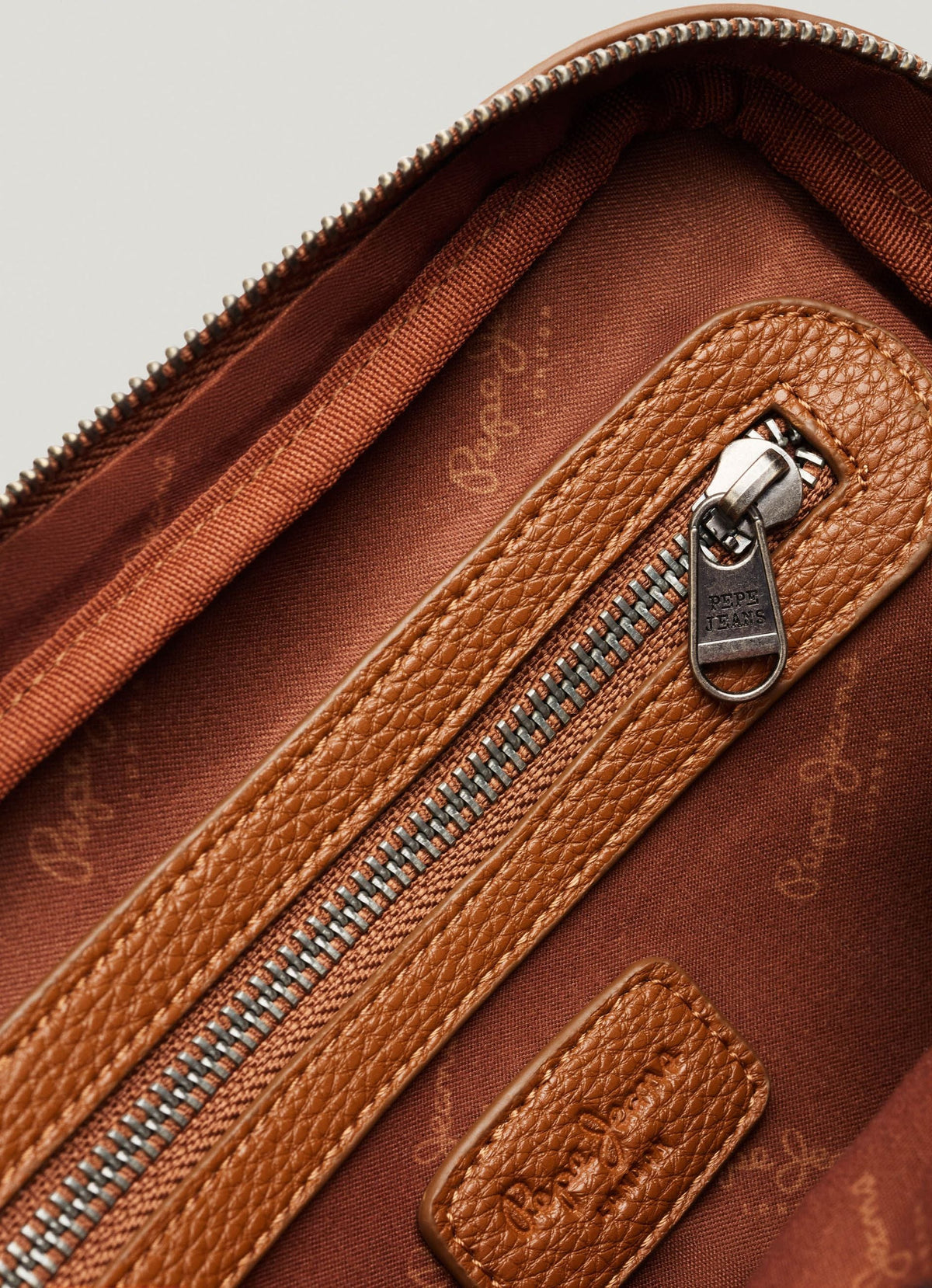 Pepe Jeans borsa a tracolla da donna in similpelle PL0300204 879 cognac