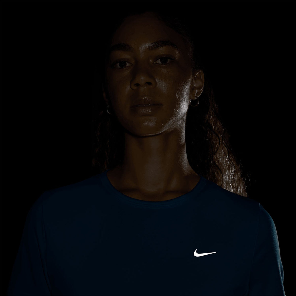 Nike t-shirt da donna manica corta Tempo HQ0648-486 celeste